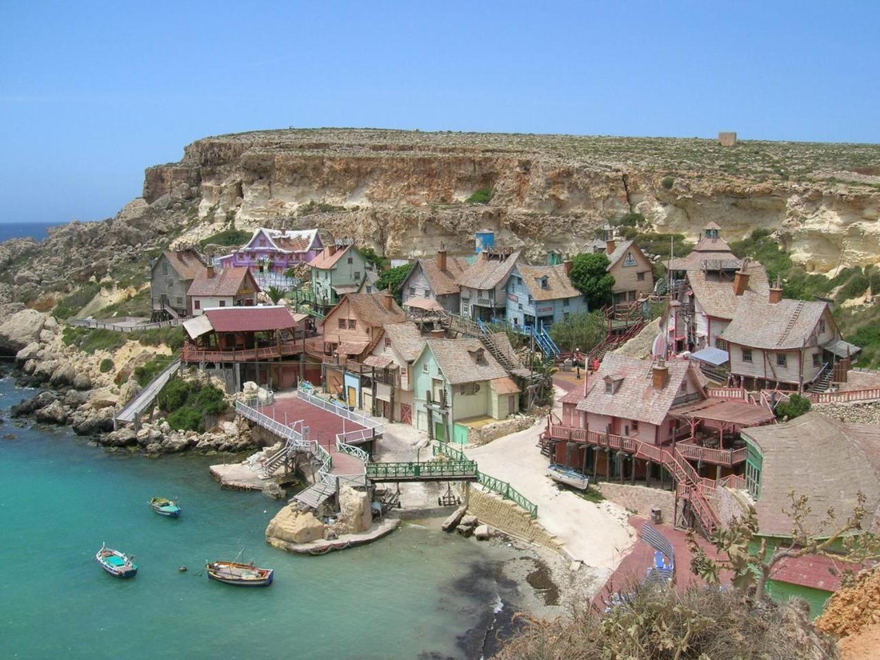 Seafront Apartment With Pool St. Paul's Bay Esterno foto