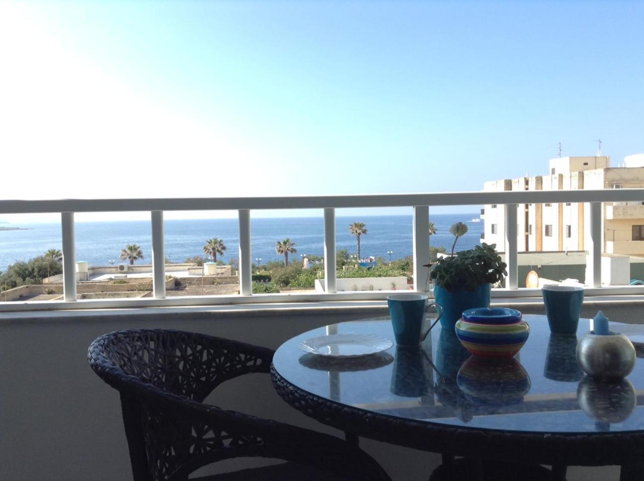 Seafront Apartment With Pool St. Paul's Bay Esterno foto