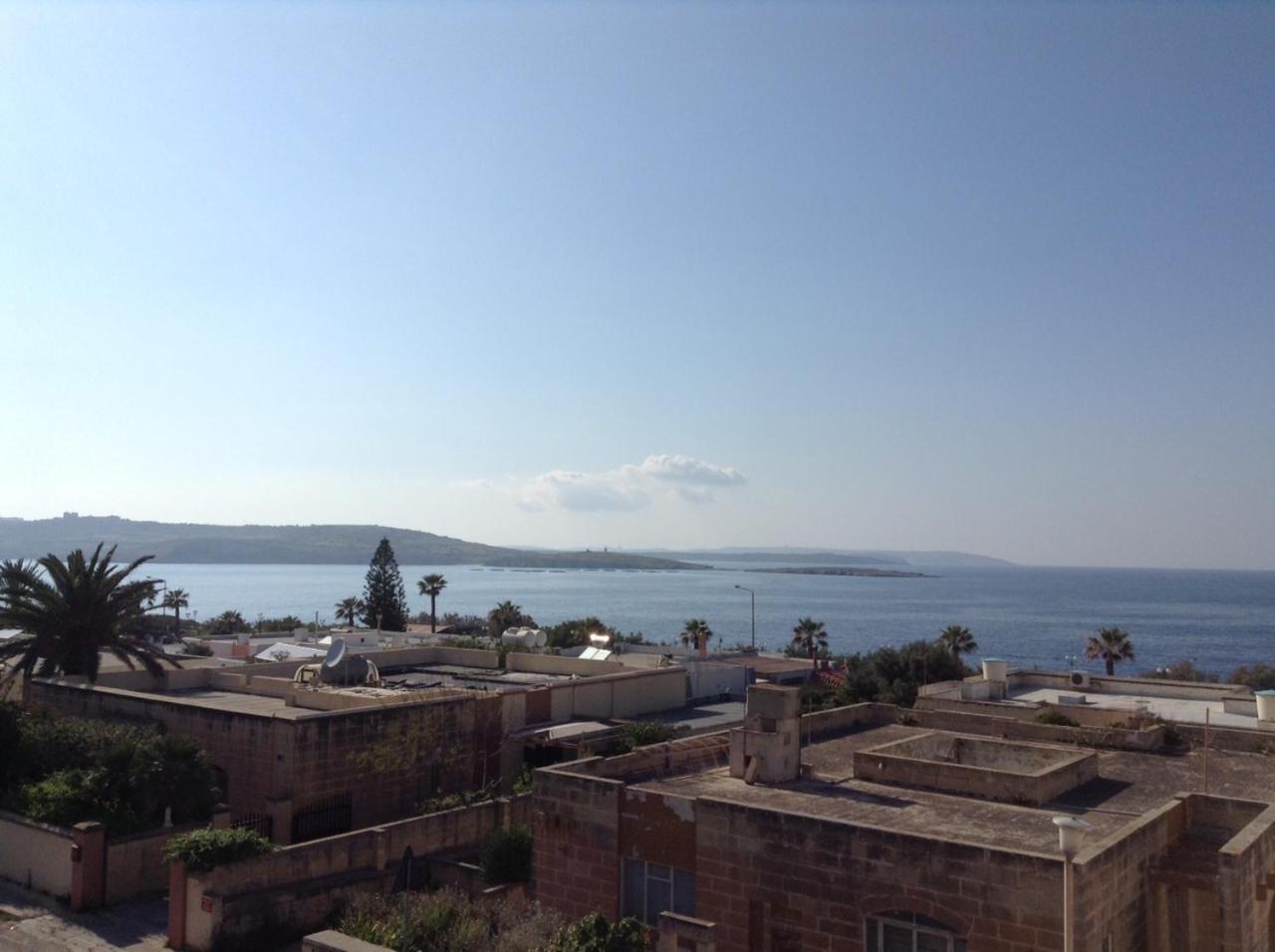 Seafront Apartment With Pool St. Paul's Bay Esterno foto